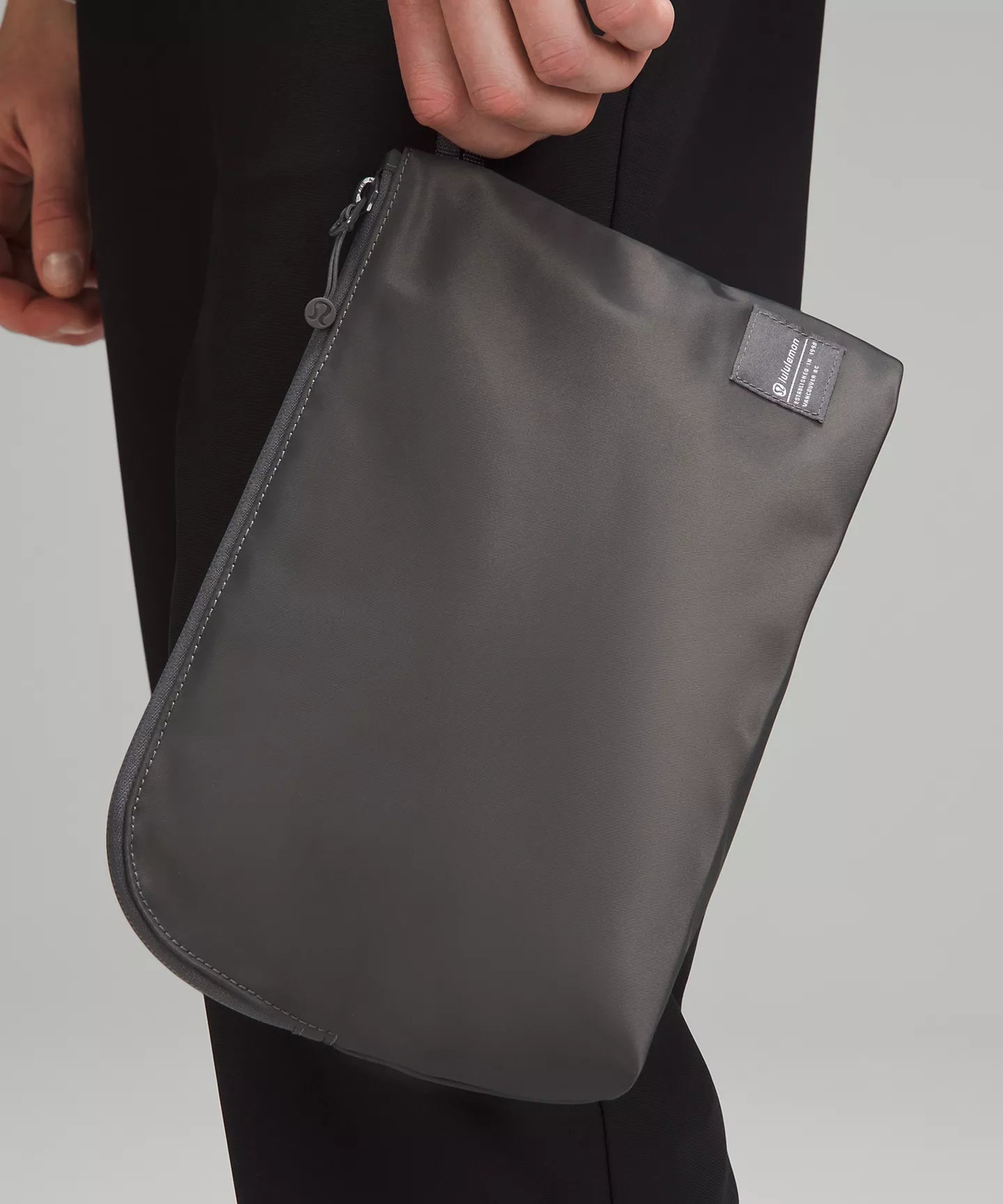 Lululemon Lightweight Pouch
3 Pack
