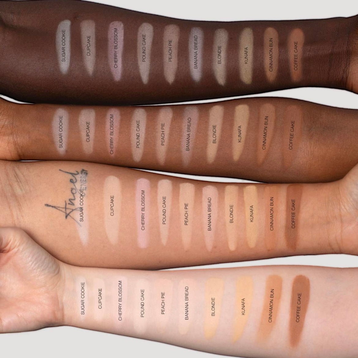 HUDA BEAUTY Blurring Loose & Setting Powder