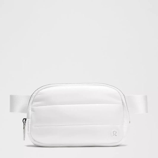 Lululemon Everywhere Belt Bag 1L
Wunder Puff Shine