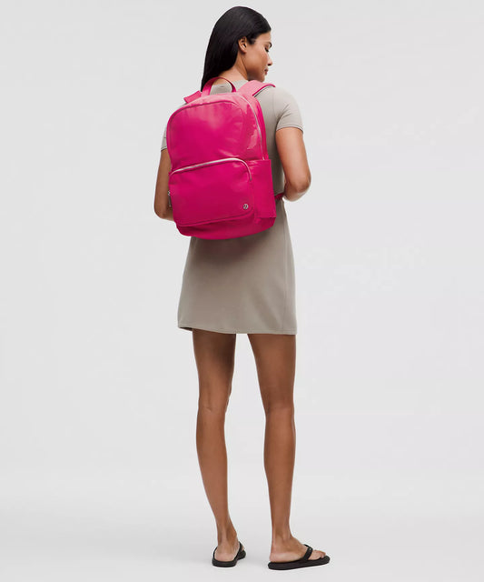 Lululemon Everywhere Backpack 22L
Metal Hardware